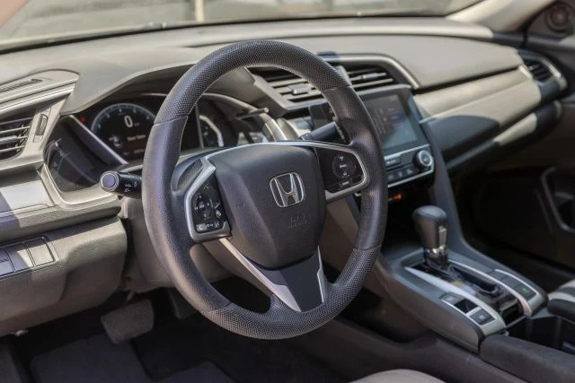2018 Honda Civic 10th Gen - Image 18 of 31
