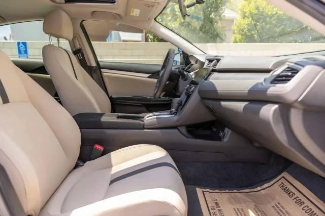 2018 Honda Civic 10th Gen - Image 27 of 31