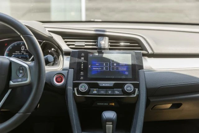 2018 Honda Civic 10th Gen - Image 22 of 31