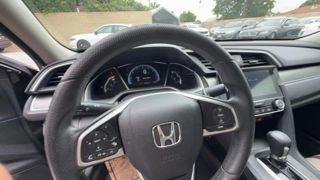 2018 Honda Civic 10th Gen - Image 25 of 31