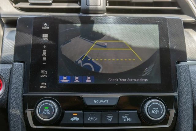 2018 Honda Civic 10th Gen - Image 17 of 31