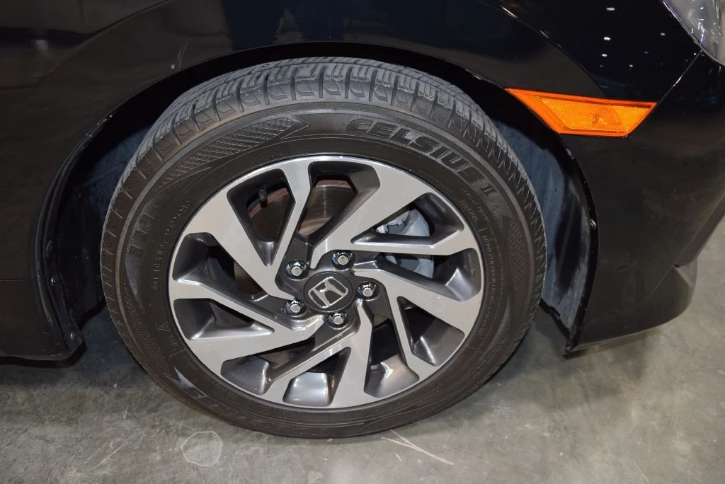 2018 Honda Civic 10th Gen - Image 10 of 12