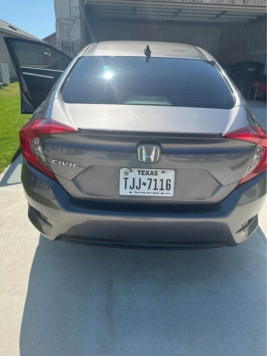 2018 Honda Civic 10th Gen - Image 6 of 12