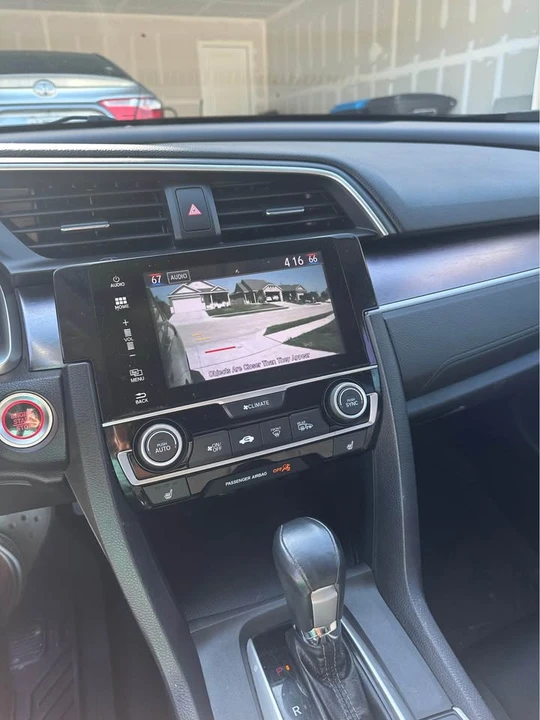 2018 Honda Civic 10th Gen - Image 10 of 12