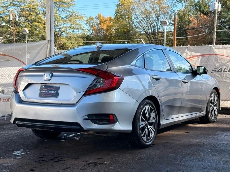 2018 Honda Civic 10th Gen - Image 9 of 12