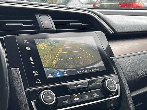 2018 Honda Civic 10th Gen - Image 9 of 18