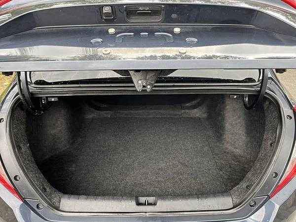 2018 Honda Civic 10th Gen - Image 13 of 18