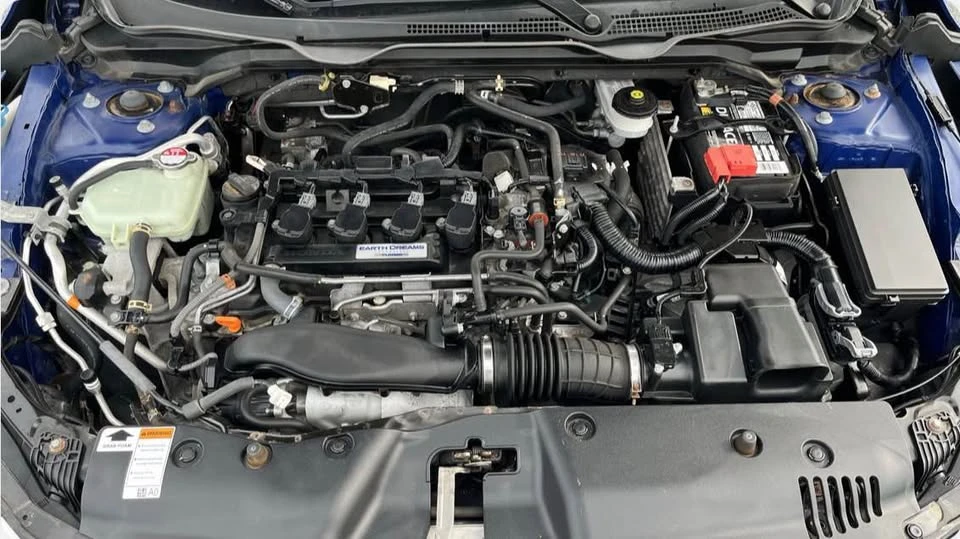 2018 Honda Civic 10th Gen - Image 5 of 8