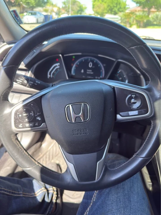 2018 Honda Civic 10th Gen - Image 5 of 9