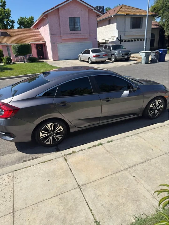 2018 Honda Civic 10th Gen - Image 4 of 9
