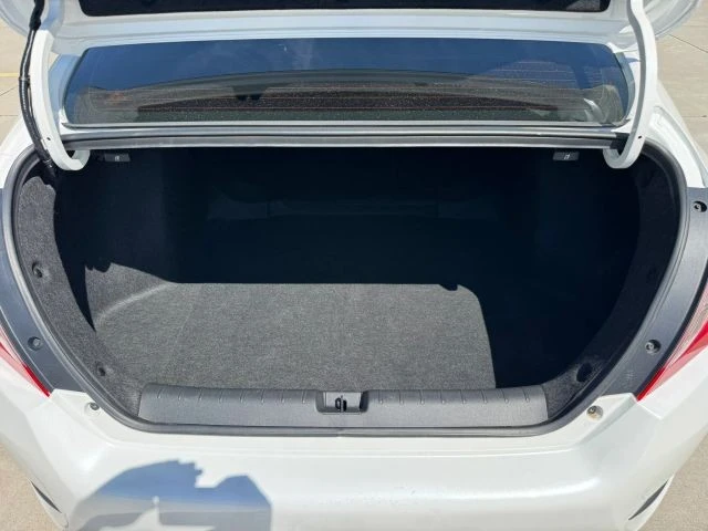 2018 Honda Civic 10th Gen - Image 27 of 31
