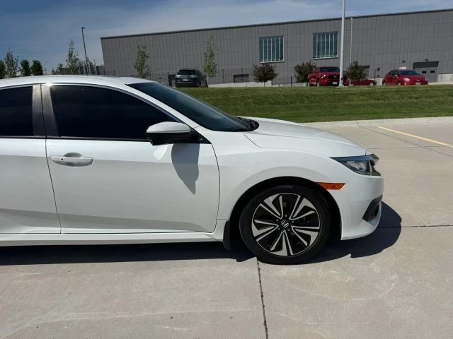 2018 Honda Civic 10th Gen - Image 29 of 31