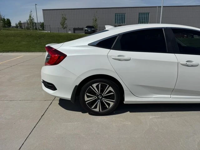 2018 Honda Civic 10th Gen - Image 29 of 31
