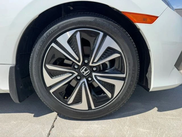 2018 Honda Civic 10th Gen - Image 25 of 31