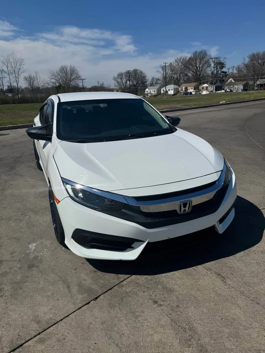 2018 Honda Civic 10th Gen - Image 2 of 9
