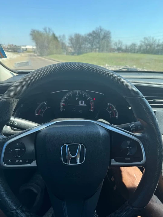 2018 Honda Civic 10th Gen - Image 9 of 9