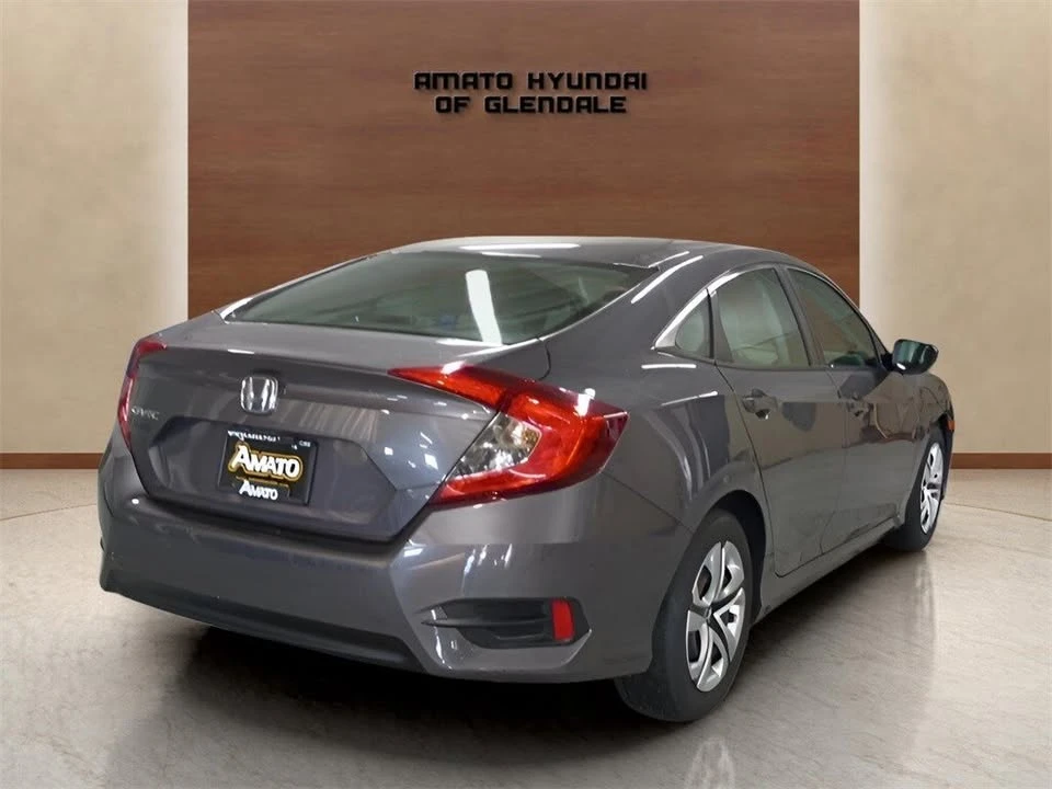 2018 Honda Civic 10th Gen - Image 3 of 7