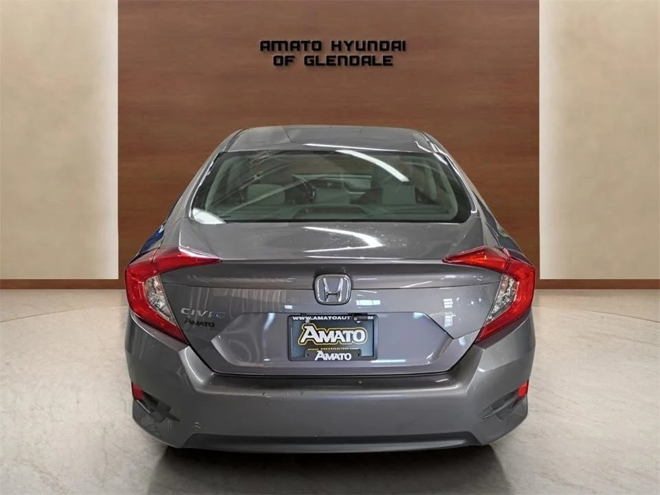 2018 Honda Civic 10th Gen - Image 2 of 7