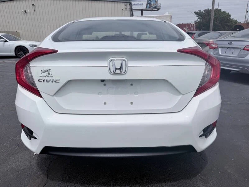 2018 Honda Civic 10th Gen - Image 5 of 14