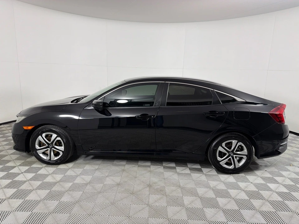 2018 Honda Civic 10th Gen - Image 8 of 21