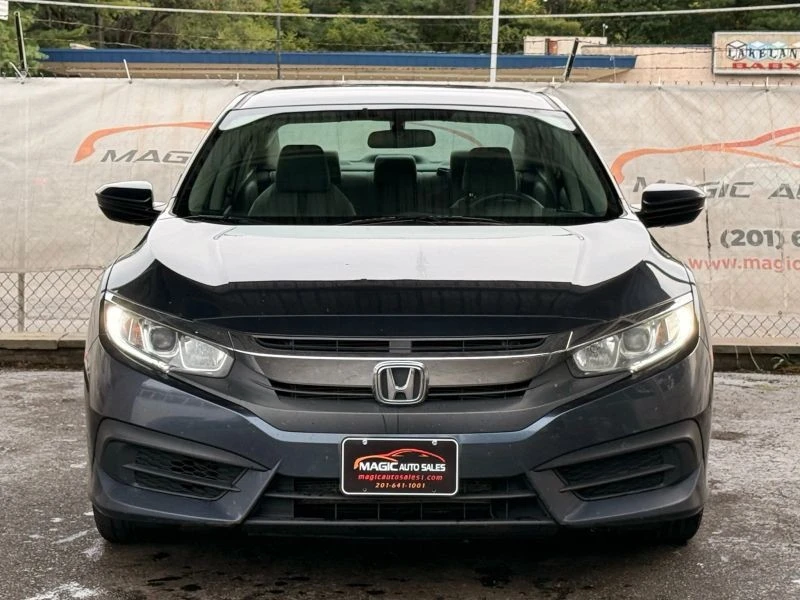 2018 Honda Civic 10th Gen - Image 5 of 12