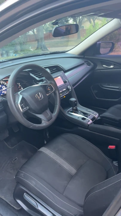 2018 Honda Civic 10th Gen - Image 6 of 9