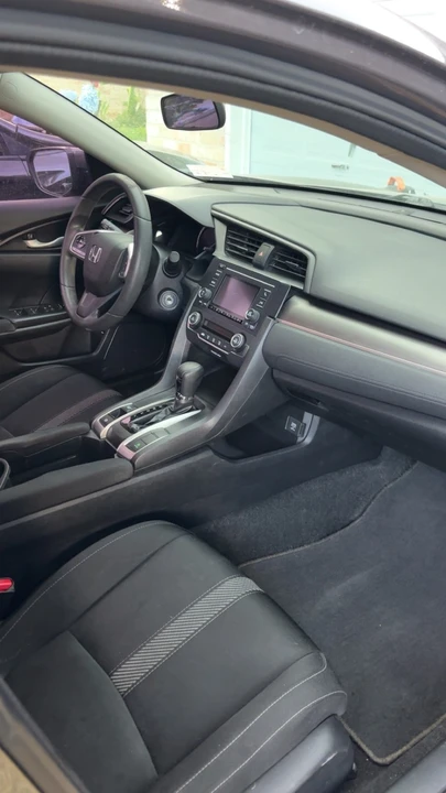2018 Honda Civic 10th Gen - Image 7 of 9