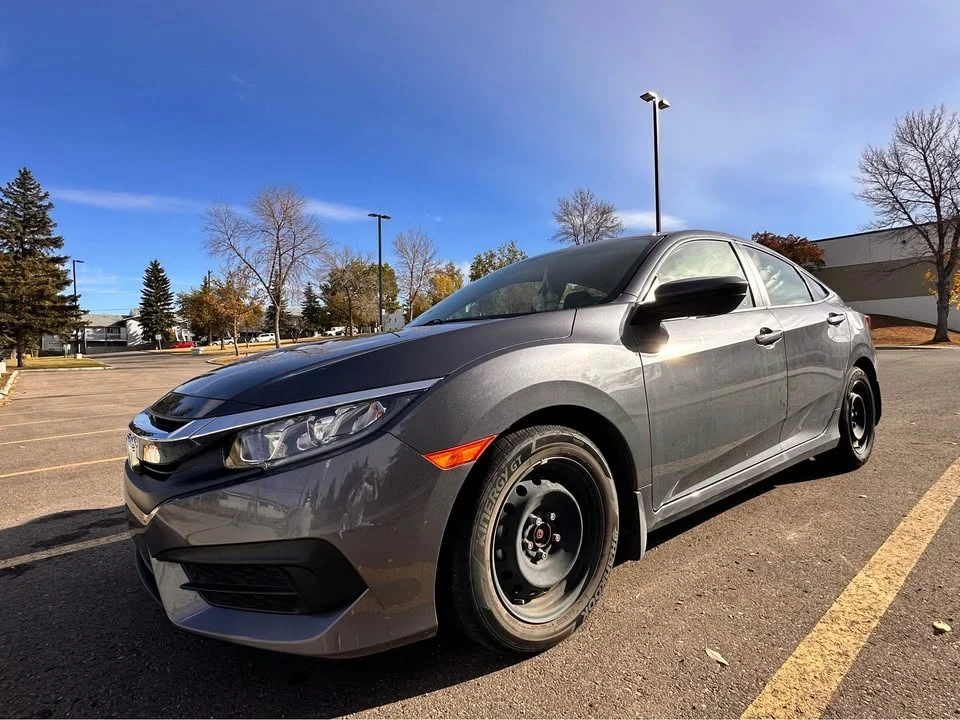 2018 Honda Civic 10th Gen - Image 3 of 10