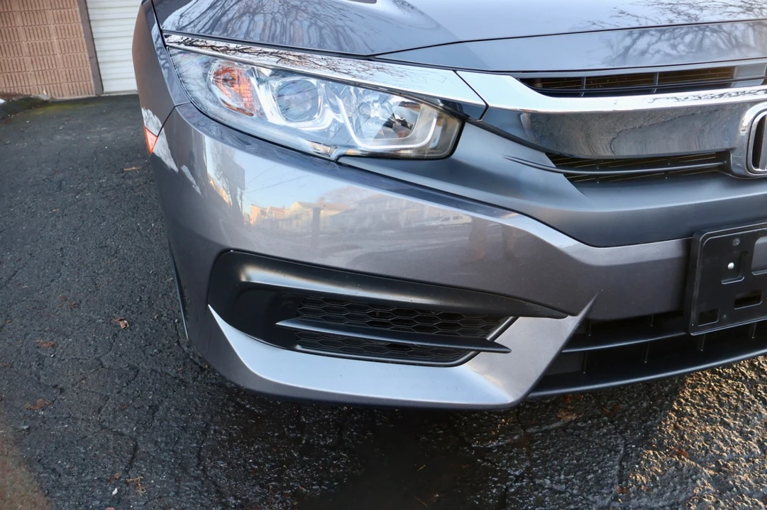2018 Honda Civic 10th Gen - Image 15 of 21