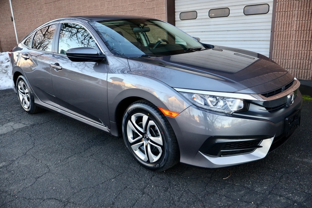 2018 Honda Civic 10th Gen - Image 11 of 21