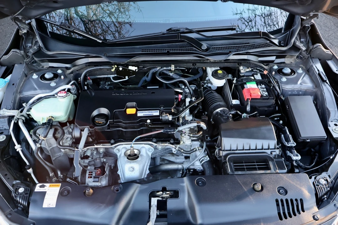 2018 Honda Civic 10th Gen - Image 18 of 21