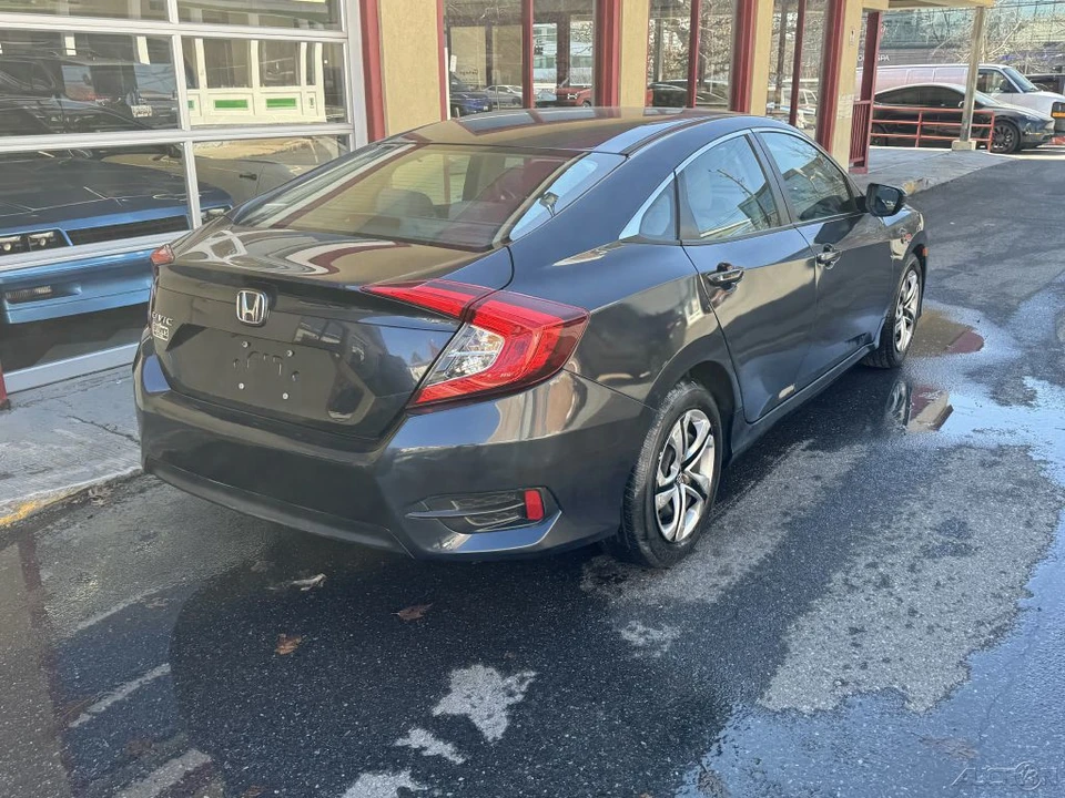 2018 Honda Civic 10th Gen - Image 13 of 21