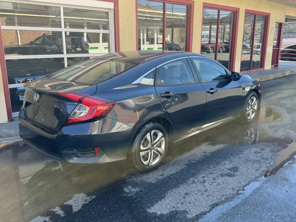 2018 Honda Civic 10th Gen - Image 11 of 21