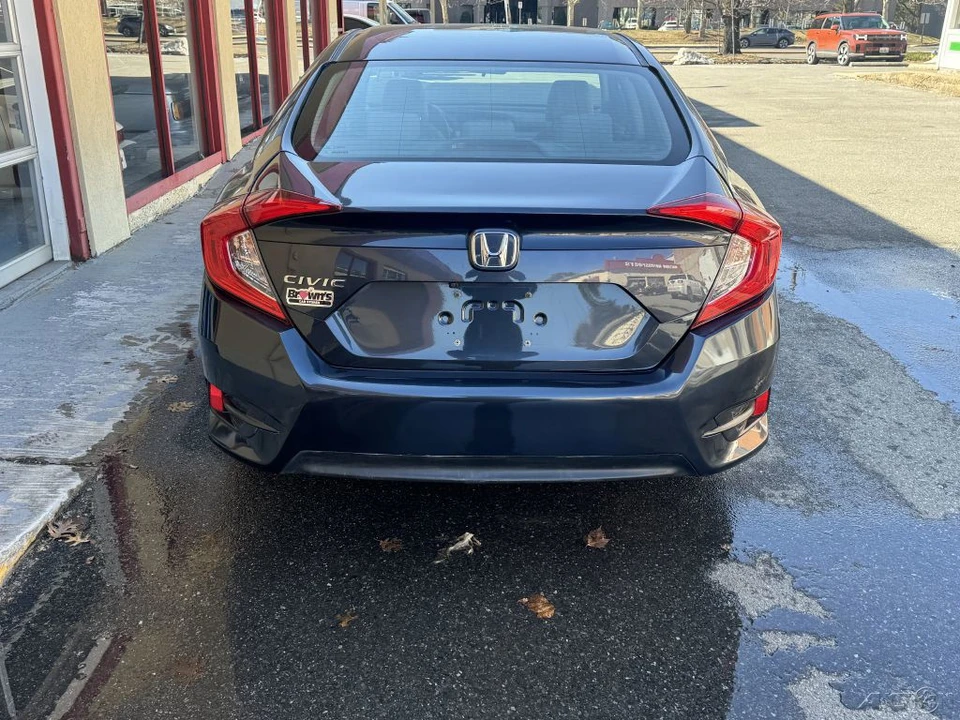 2018 Honda Civic 10th Gen - Image 17 of 21