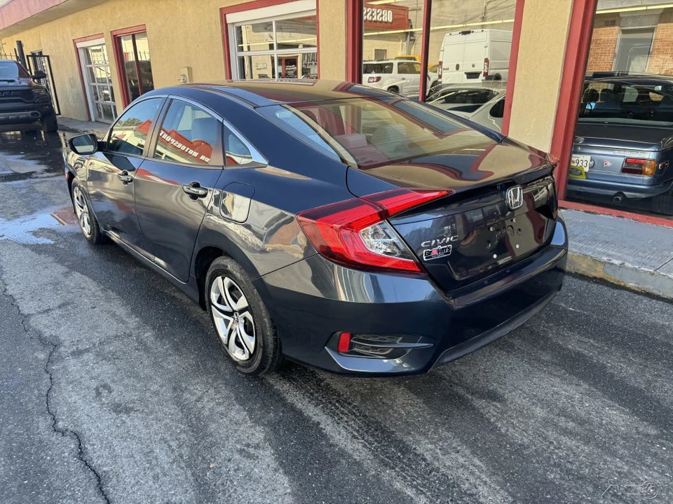 2018 Honda Civic 10th Gen - Image 20 of 21