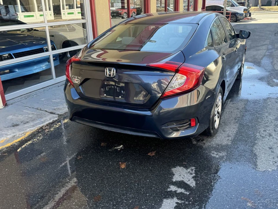 2018 Honda Civic 10th Gen - Image 15 of 21