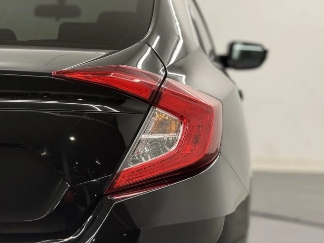 2018 Honda Civic 10th Gen - Image 7 of 12