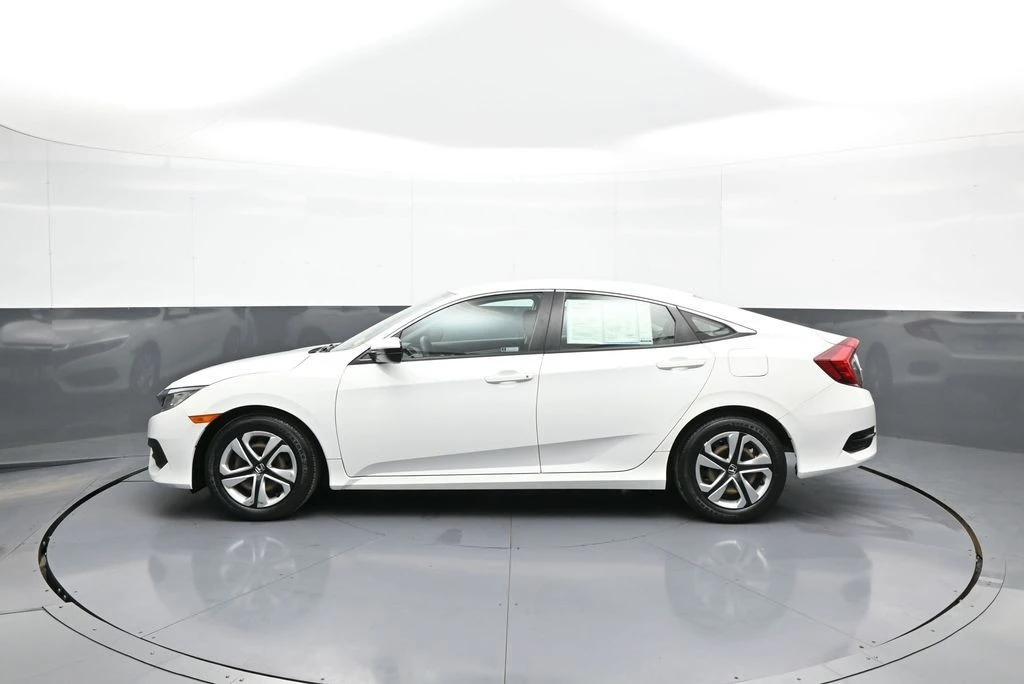 2018 Honda Civic 10th Gen - Image 9 of 21