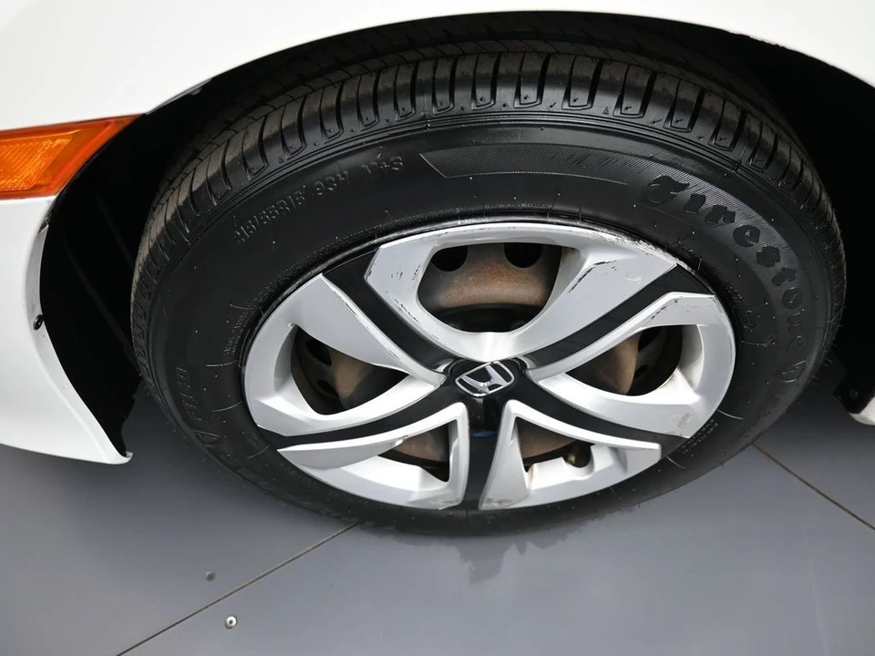 2018 Honda Civic 10th Gen - Image 14 of 21