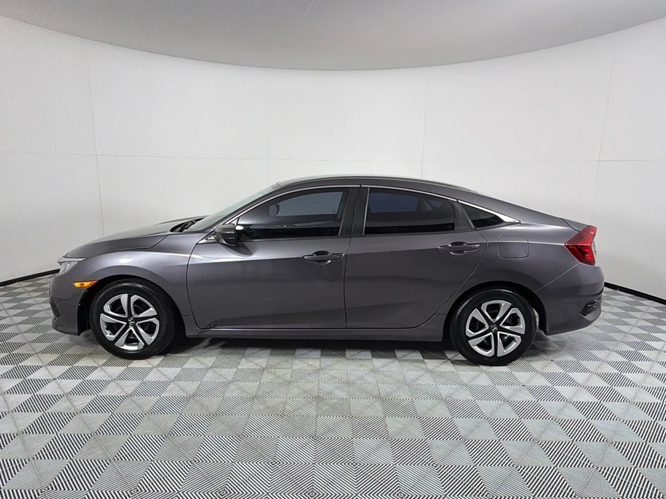 2018 Honda Civic 10th Gen - Image 8 of 25