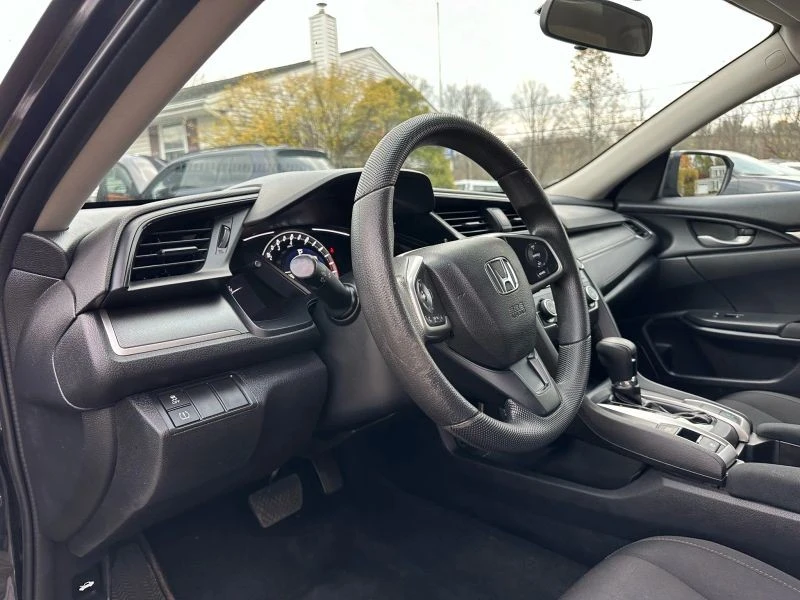 2018 Honda Civic 10th Gen - Image 10 of 12