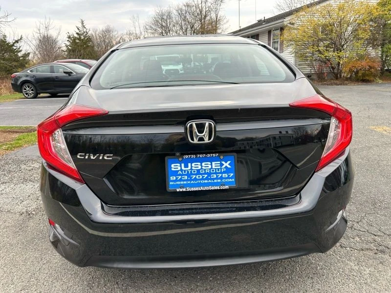 2018 Honda Civic 10th Gen - Image 5 of 12