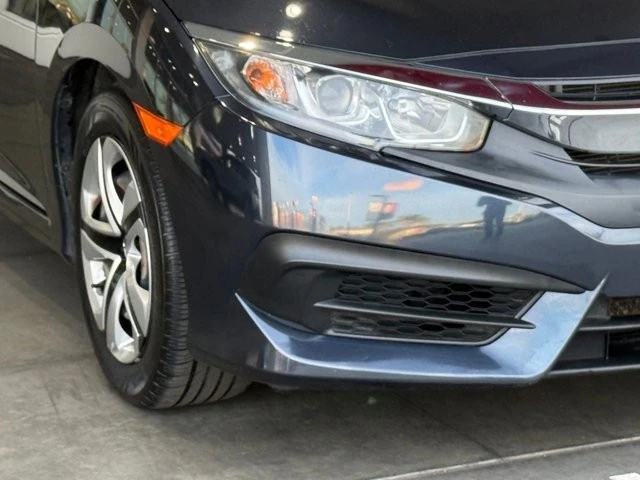 2018 Honda Civic 10th Gen - Image 8 of 21