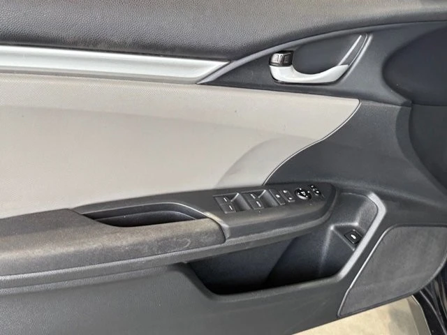 2018 Honda Civic 10th Gen - Image 17 of 21