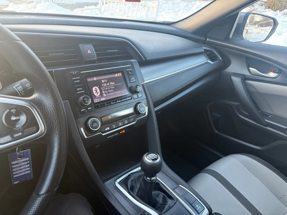 2018 Honda Civic 10th Gen - Image 5 of 12