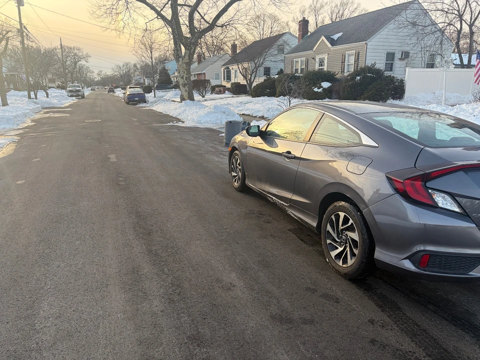 2018 Honda Civic 10th Gen - Image 3 of 12