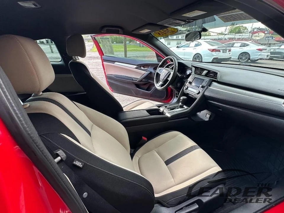 2018 Honda Civic 10th Gen - Image 10 of 15