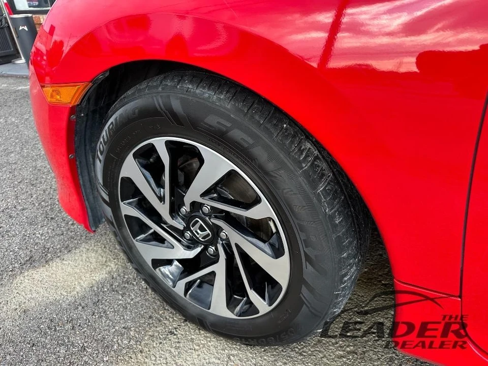 2018 Honda Civic 10th Gen - Image 5 of 15
