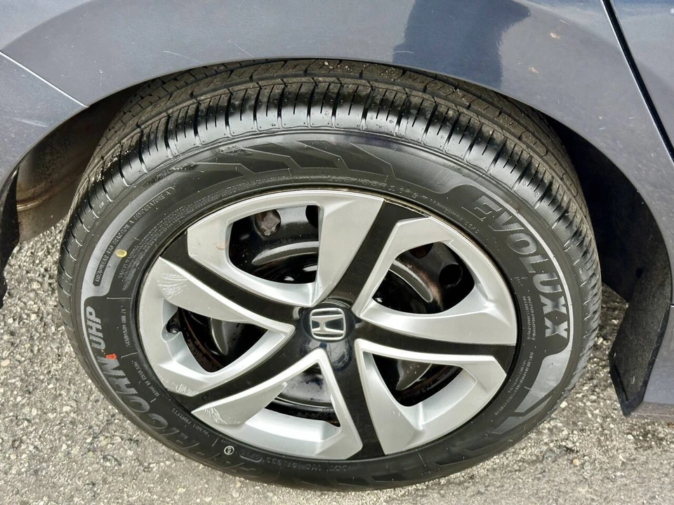 2018 Honda Civic 10th Gen - Image 25 of 28
