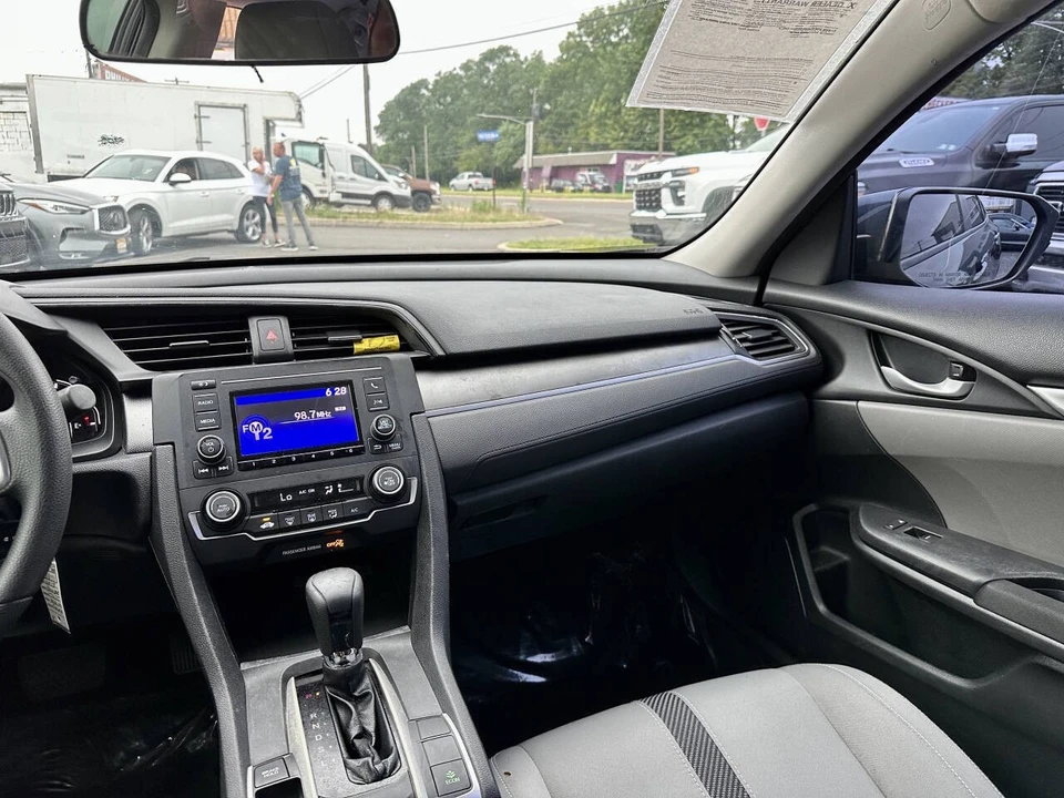 2018 Honda Civic 10th Gen - Image 21 of 28